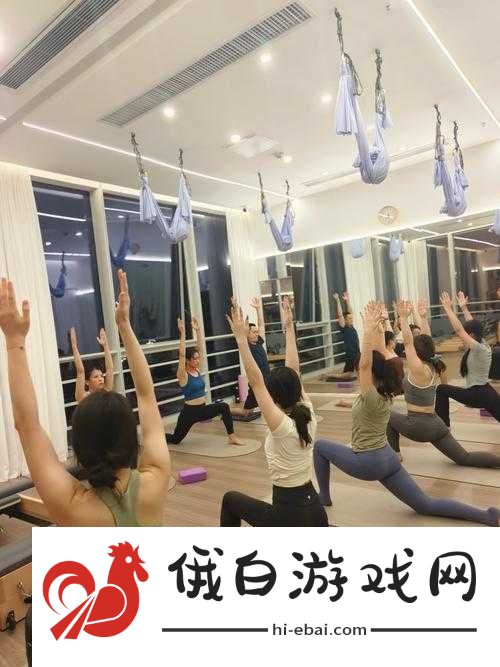 瑜伽老师一边说一边做可以吗