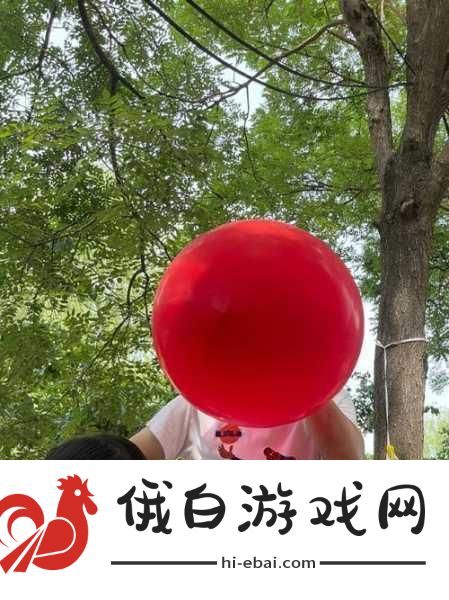 女子绝活吸烟开啤酒吹气球女子绝技