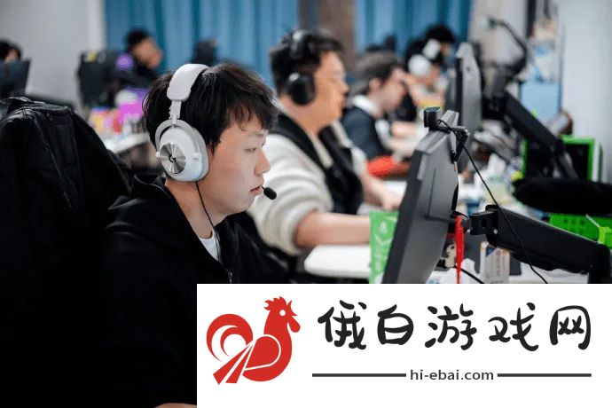 FPX发布训练日返图并配文